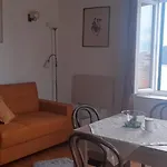 Niko 5 Min To Center Apartment