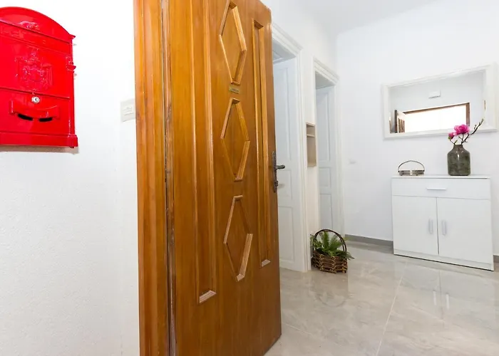 Niko 5 Min To Center Apartman *